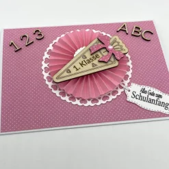 Personalisierte Karte zum Schulanfang – Handgemachte Einschulungskarte mit Namen für Mädchen, Schult&uum
