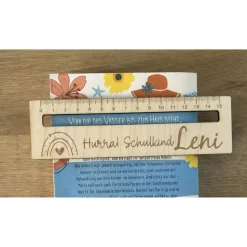 Personalisierte Lesehilfe mit Lineal aus Holz Geschenk zur Einschulung/Schulanfang
