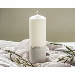 Personalisierte Traukerze mit grauem Gips-Sockel | Ein elegantes Accessoire für Eure Hochzeit | Hochzeitskerze