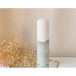 Personalisierte Traukerze mit Olive-grünGips-Sockel und Blattgold Akzenten | Ein elegantes Accessoire für Eure Hochzeit