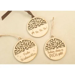 Personalisierte Weihnachtskugel aus Holz / eigener Text möglich