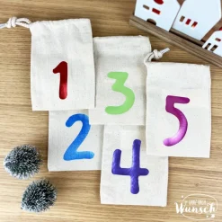 Personalisierter Adventskalender aus Holz mit Säckchen | 24 Türchen | Adventssäckchen | Holzadventskalender