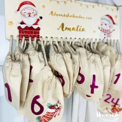 Personalisierter Adventskalender aus Holz mit Säckchen | 24 Türchen | Adventssäckchen | Holzadventskalender