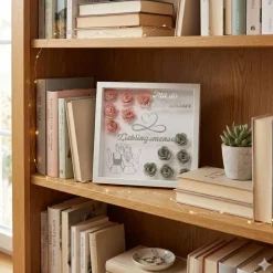 Personalisierter 3D Bilderrahmen | Blumen & Wunschmotiv | Geschenk für Hochzeit,Jahrestag,Freundschaft|Shadow Box Unikat