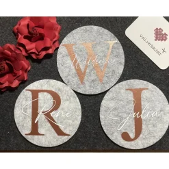 Personalisierter Filzuntersetzer als wieder verwendbares Gastgeschenk für Hochzeit Konfirmation Feier Party roségold JGA