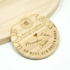 Personalisierter Muttertag Untersetzer Gerbera | Rund, Holz | Wunschnamen | Geschenkidee