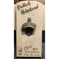 Personalisiertes Abschiedsgeschenk – Eichenholz-Wandflaschenöffner mit Gravur für den Ruhestand! +++