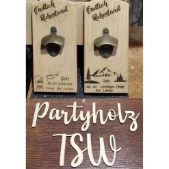 Personalisiertes Abschiedsgeschenk – Eichenholz-Wandflaschenöffner mit Gravur für den Ruhestand! +++