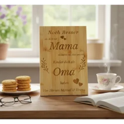 Personalisiertes Bambus-Holzbrett mit Lasergravur – Unikat Geschenk für Oma & Opa