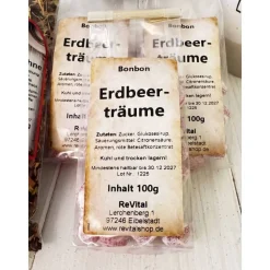 Personalisiertes Erdbeer Geschenkset Tasse mit Tee und Bonbons