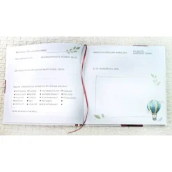 personalisiertes farbenfrohes Gästebuch zur Kommunion mit Fischen und Kreisen in Regenbogenfarben auch mit Gästefragen