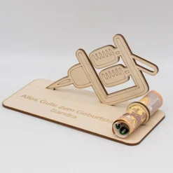 Personalisiertes Geldgeschenk Tattoo aus Holz – Gutschein zur Tattoo-Session