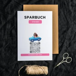 Personalisiertes Geldgeschenk | Führerschein Zuschuss | Digitales Sparbuch | Geschenkkarte | Auto Mädchen Pink