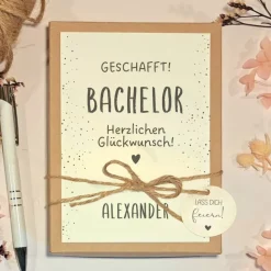 Personalisiertes Geldgeschenk zum Bachelor – handgemachte Geschenkbox zum Studienabschluss