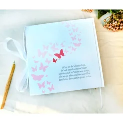 personalisiertes Gästebuch & Album zur Taufe mit Schmetterlingen in Pink & Rosa blanko o. mit Fragebogen