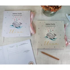 personalisiertes Gästebuch zur Taufe mit Wal, Welle, Herz in Grau & Rosa blanko od. mit Fragen / Fragebogen