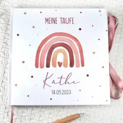 personalisiertes Gästebuch zur Taufe Regenbogen, Herz & Punkte blanko o. mit Fragen / Fragebogen Beere Altrosa Bordeaux