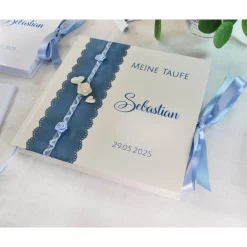 personalisiertes Gästebuch & Album zur Taufe mit Herzen, Rosen und Bändern auf Samt in Taubenblau
