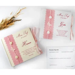 personalisiertes Gästebuch & Album zur Taufe mit Schmetterling, Rosen und Bändern auf Samt in Rosa Rosé blanko o. Fragen