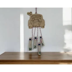 Personalisiertes Hochzeitsauto aus Holz – Geldgeschenk mit Namen & Datum | Kreatives Hochzeitsgeschenk Mr & Mrs.