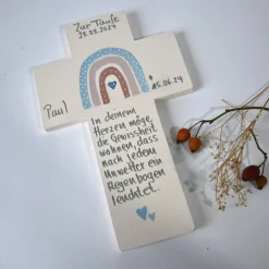 Personalisiertes Holzkreuz zur Kommunion & Taufe – Regenbogen Kinderkreuz handgemacht