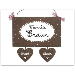 Personalisiertes Holzschild mit Herzanhänger – Türschild mit Namen für Paare & Familien, handgemacht & wetterfest