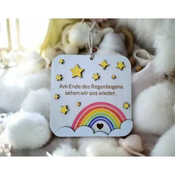 Personalisiertes Holzschild Regenbogen als Erinnerung an Sternenkind – Regenbogenbaby Geschenk mit Gravur