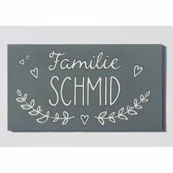 Personalisiertes Holztürschild Familie – Ausgefallenes Hochzeitsgeschenk mit Herz & Ranke, wetterfest, handgemacht