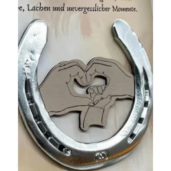 Personalisiertes Hufeisen Geburtsgeschenk – Einzigartige Wanddeko zur Geburt mit echtem Hufeisen