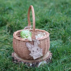 Personalisiertes Osterkörbchen aus Weide mit Hasen Anhänger – Nachhaltiges Ostergeschenk für Kinder