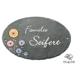 Personalisiertes ovales Schieferschild Familie – Handbemaltes Haustürschild mit Retroblumen