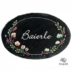 Personalisiertes Schiefertürschild als Hochzeitsgeschenk – Oval, handbemalt, wetterfest