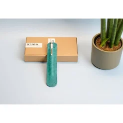 Personalisiertes Stiftetui aus Leder. Lederetui für einen Kugelschreiber mit Gravur. Leder Stifthülle mit Namen Gravur.G