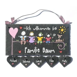 Personalisiertes Türschild aus Schiefer mit Herzanhängern – Familienschild mit Namen, wetterfest & handgefertigt