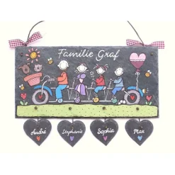 Personalisiertes Türschild aus Schiefer – Namensschild mit Fahrrad & Herzanhängern – Geschenk für Familien & Freunde