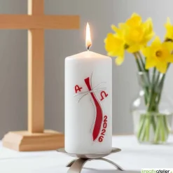 Pfad des Lichts – Moderne christliche Osterkerze mit geschwungenem Kreuz & Silberverzierung