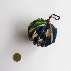 Plissee Weihnachtskugeln Upcycling aus alten Packpapier, Landkarten, Einkaufstüten oder Flyern Baumschmuck