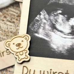 Polaroid Holzrahmen Schwangerschaft verkünden mit Gravur, nachhaltig gelasert, 12 x 9 cm