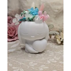 Prinzessin Hoppel – handgefertigte Raysin Figur mit Trockenblumen