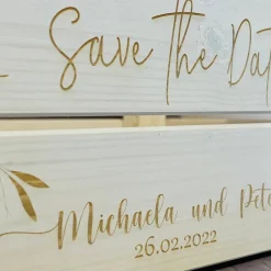 Präsentkorb, Hochzeit, Safe the Date, Hochzeitsgeschenk mit persönlicher Wunschgravur