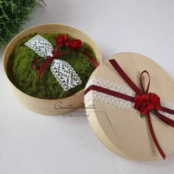 Ringbox-Ringkissen BORDEAUX mit Moos in Holzbox zur Hochzeit