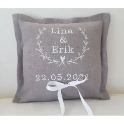 Ringkissen aus Leinen edel personalisiert bestickt