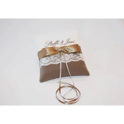 Ringkissen aus Stoff mit Namen personalisiert