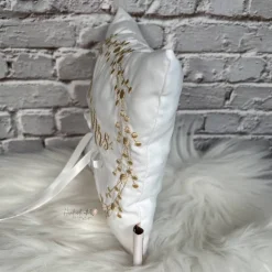 Ringkissen mit Stickerei Mr & Mrs I weißes Ringträgerkissen bestickt I Trägerkissen aus Satin für Eheringe  Kissen Ringe