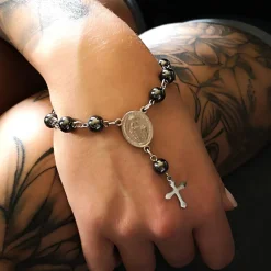 Rosenkranz-Armband aus Edelstahl mit Hämatitperlen– Spiritualität & Stil vereint