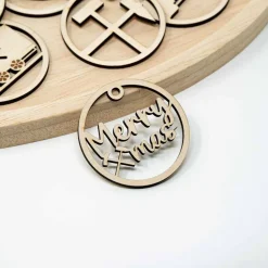 Ruhrpott Holzanhänger – Merry Xmas | Pott Weihnachtsschmuck Motiv | Holz Baumschmuck
