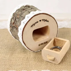Rustikale RINGBOX aus einem BAUMSTAMM + GRAVUR personalisiert für Trauringe Vintage Holz Ringkästchen Hochzeit Ringkissen Natur Alternative