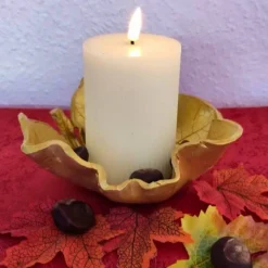 SALE -30% (Code: NEUEABENTEUER) | Blattschale aus lufttrocknendem Ton – handgefertigtes Unikat, goldfarben, ca. 15 cm