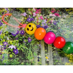 SALE -30% (Code: NEUEABENTEUER) |Kleine Mutmacher-Raupe aus bunten Perlen – mit Text & Schlaufe - Geschenk zum Aufmunter