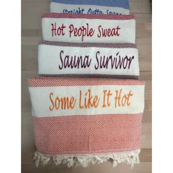 Saunatuch mit Namen aus Baumwolle, 100x180 bestickt Geschenk Geburtstag JGA Abitur Abschluss Geschenk Muttertagsgeschenk